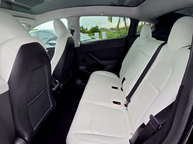 Used 2023 Tesla Model Y Long Range AWD/4WD image 21