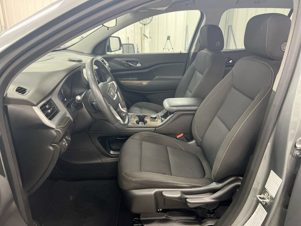 Used 2023 GMC Acadia SLE FWD image 19
