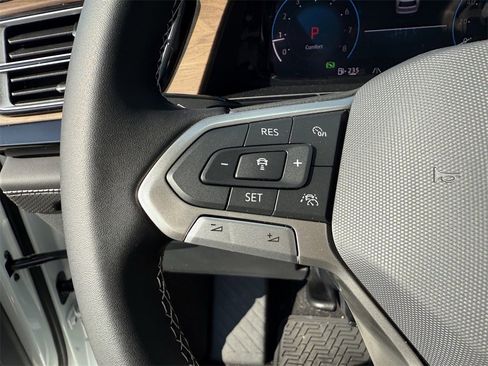 New 2026 Volkswagen Atlas SE image 16