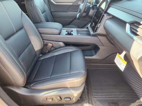 New 2026 GMC Acadia Elevation w/ Elevation Premium Package image 17