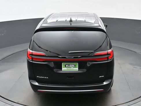 New 2027 Chrysler Pacifica Select AWD/4WD image 24