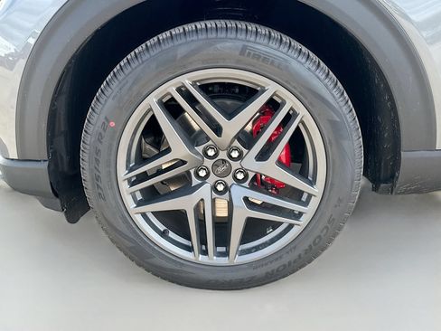 New 2026 Ford Explorer ST-Line w/ ST-Line Street Pack RWD image 41