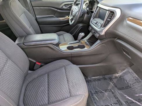 Used 2018 GMC Acadia SLE FWD image 19