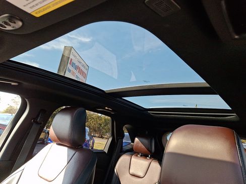 Used 2020 Ford Edge Titanium w/ Equipment Group 301A image 14