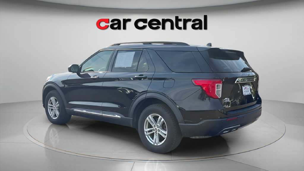 Used 2020 Ford Explorer XLT w/ Equipment Group 202A AWD/4WD image 3