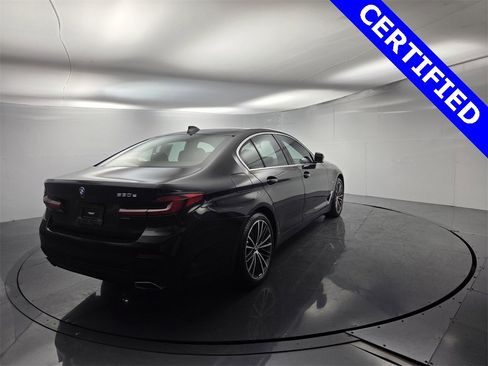 Certified 2023 BMW 530e w/ Premium Package image 11