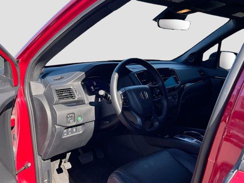 Used 2024 Honda Passport Black Edition image 9