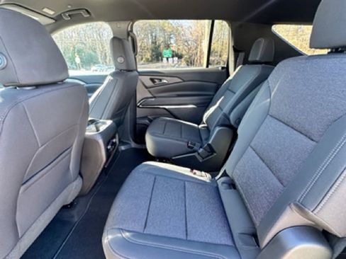 New 2026 Chevrolet Traverse LT image 10