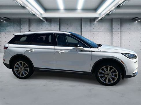 Certified 2022 Lincoln Corsair Standard w/ Premium Package image 3