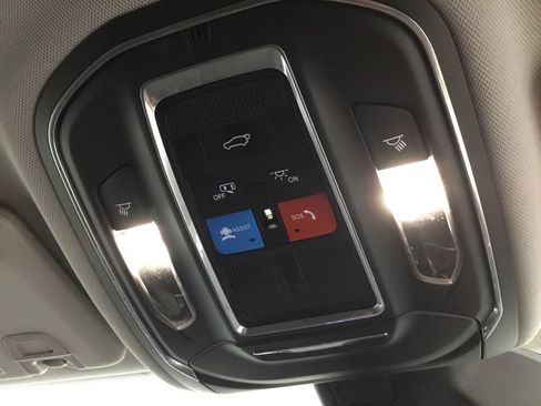Used 2022 Jeep Grand Cherokee L Laredo w/ Luxury Tech Group I AWD/4WD image 34