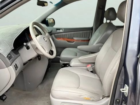 Used 2008 Toyota Sienna XLE Limited FWD image 14