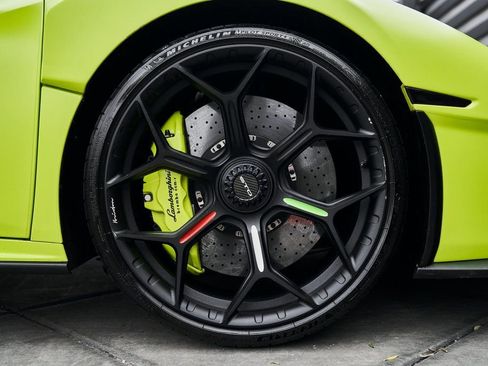 Used 2022 Lamborghini Huracan STO image 31