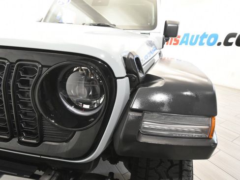 Used 2024 Jeep Wrangler Unlimited AWD/4WD image 10