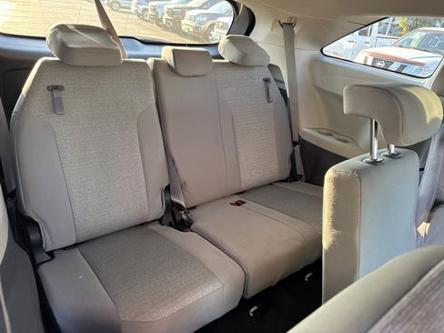 Certified 2024 Toyota Sienna LE image 19