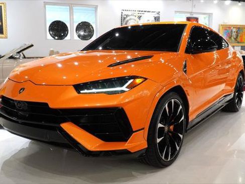 Used 2024 Lamborghini Urus S AWD/4WD image 3