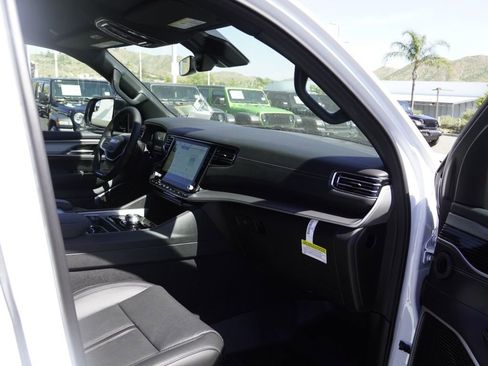 New 2026 Jeep Grand Wagoneer L w/ 8-Passenger Seating Package image 22