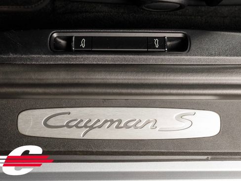 Used 2018 Porsche 718 Cayman S RWD image 19