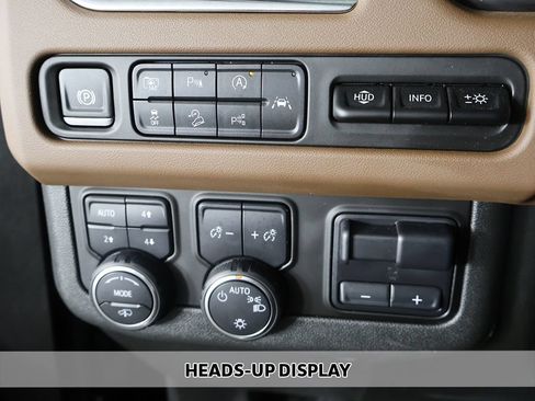 Used 2024 Chevrolet Suburban High Country w/ Advanced Technology Package AWD/4WD image 7