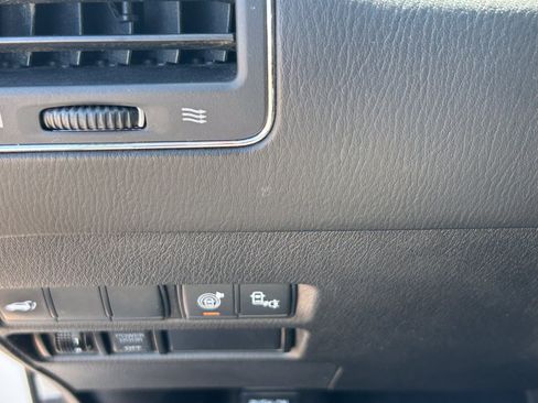 Used 2017 Nissan Armada Platinum RWD image 15