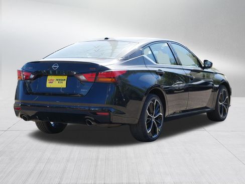 Certified 2024 Nissan Altima 2.5 SR AWD/4WD image 7
