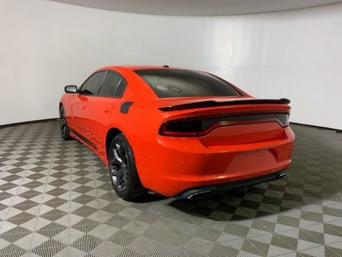 Used 2017 Dodge Charger R/T w/ Premium Group RWD image 7