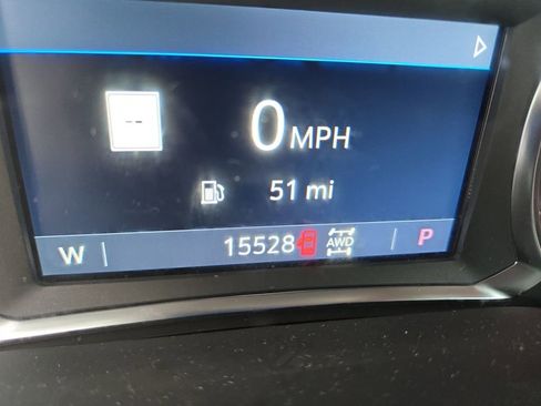 Used 2023 GMC Acadia SLT w/ Elevation Edition image 14