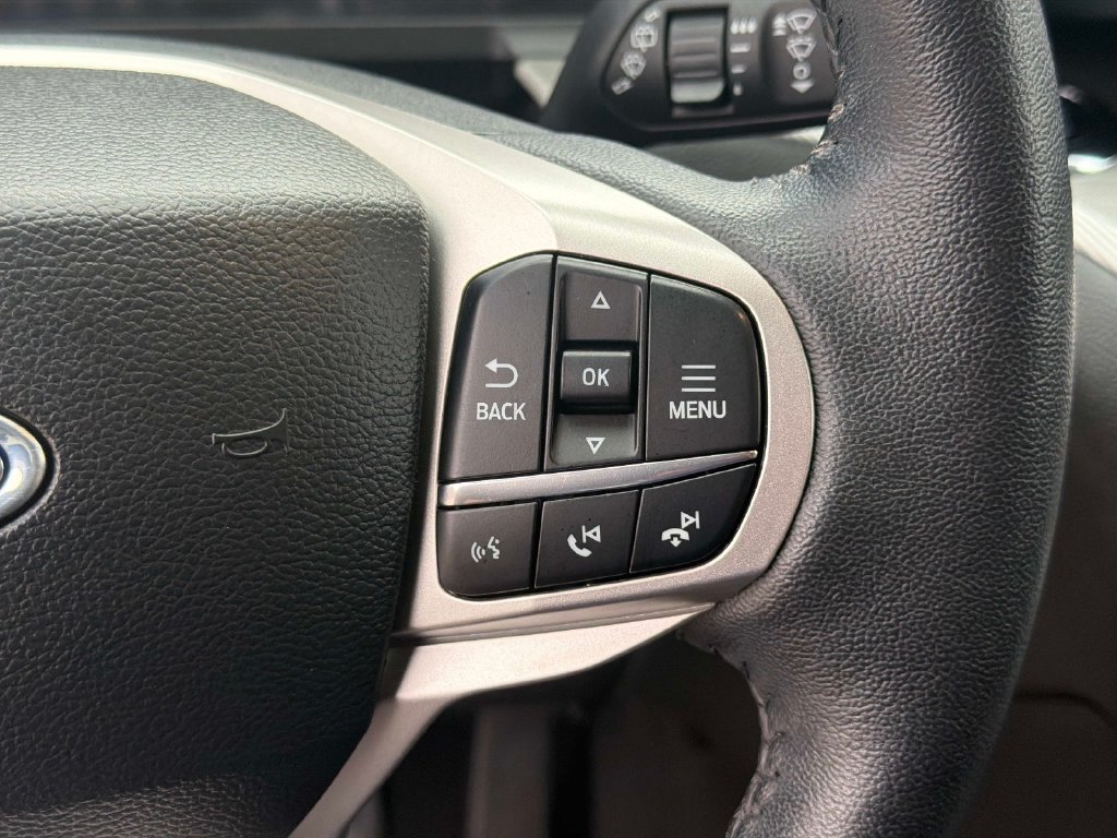 Used 2024 Ford Explorer XLT w/ Equipment Group 202A AWD/4WD image 30