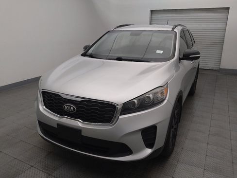 Used 2019 Kia Sorento S FWD image 15
