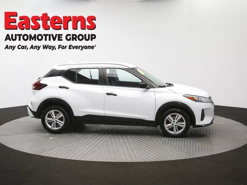 Used 2022 Nissan Kicks S FWD image 44