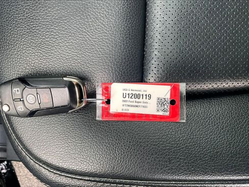 Used 2022 Ford F350 Lariat w/ Chrome Package image 31