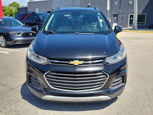 Used 2019 Chevrolet Trax LT w/ LT Convenience Package FWD image 6