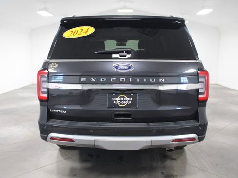 Used 2024 Ford Expedition Limited image 8