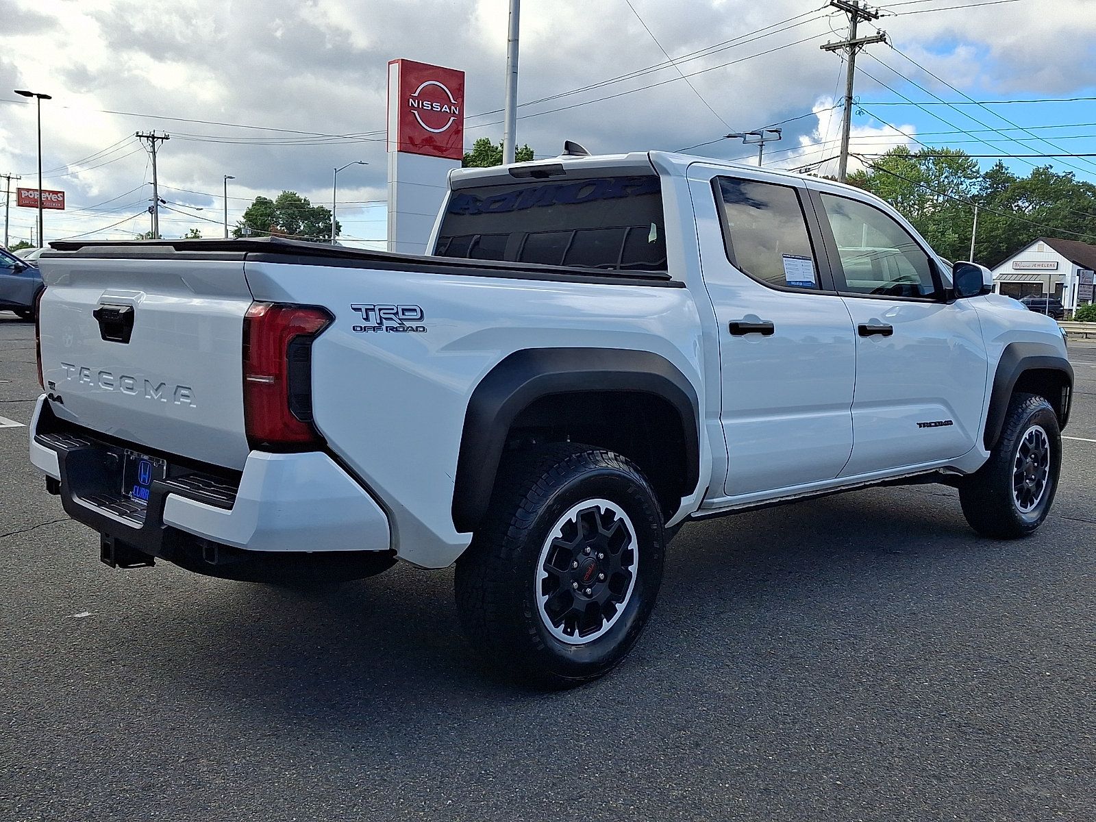 Used 2025 Toyota Tacoma TRD Off-Road AWD/4WD image 4