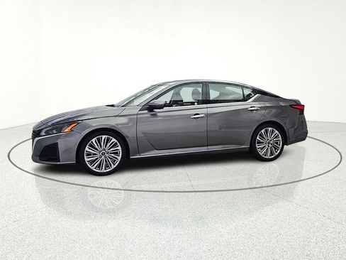 Used 2023 Nissan Altima 2.5 SL image 4