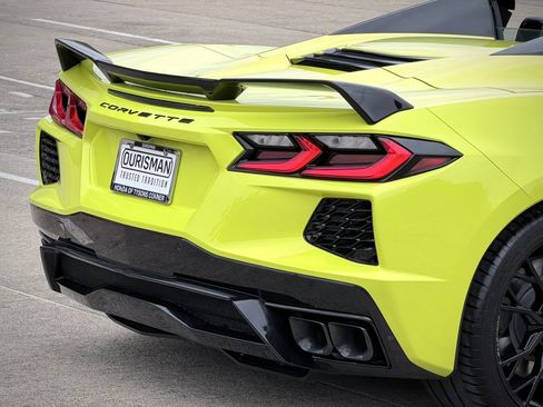 Used 2023 Chevrolet Corvette Stingray Preferred Conv w/ Z51 Performance Package RWD image 5