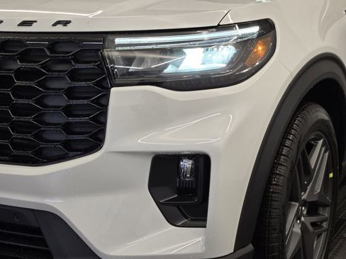 New 2026 Ford Explorer ST-Line w/ ST-Line Street Pack RWD image 7