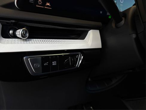 New 2026 Cadillac Optiq Luxury 1 image 20