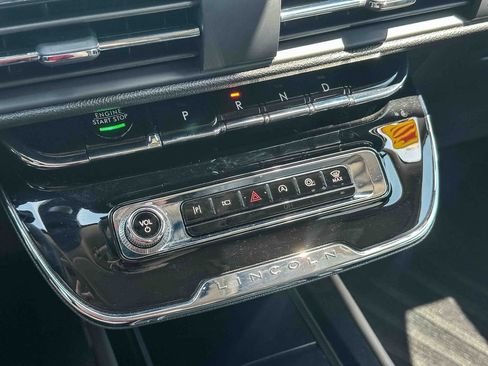 Used 2025 Lincoln Corsair Reserve FWD image 34