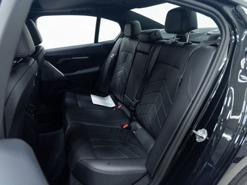 Used 2026 BMW 530i xDrive w/ Premium Package image 23