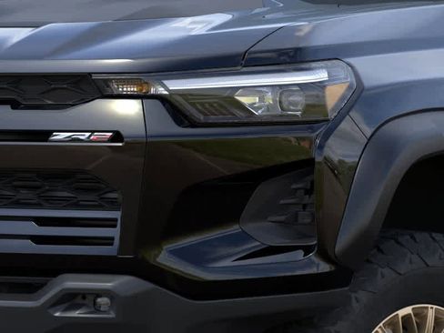 New 2026 Chevrolet Colorado ZR2 w/ Technology Package AWD/4WD image 10