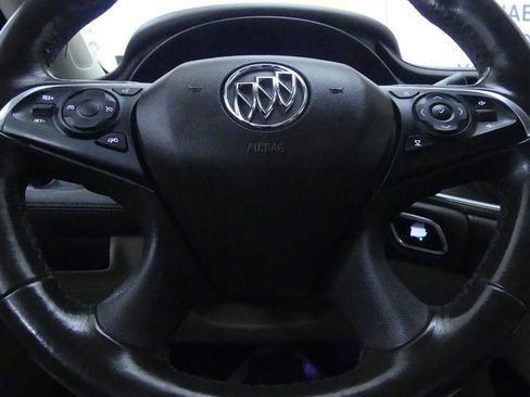 Used 2017 Buick LaCrosse Preferred image 16