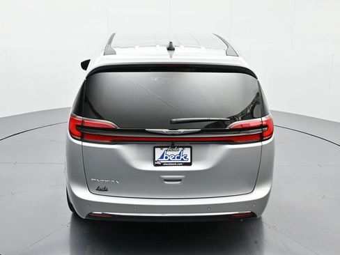 New 2026 Chrysler Pacifica Select image 31