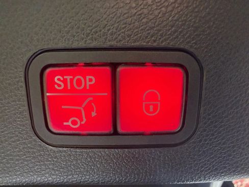 Used 2017 Mercedes-Benz GLE 43 AMG 4MATIC Coupe image 22