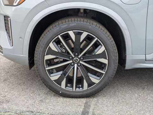 New 2026 Volvo XC90 T8 Plus w/ Protection Package AWD/4WD image 6