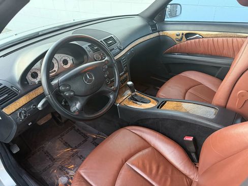 Used 2007 Mercedes-Benz E 350 Sedan image 10