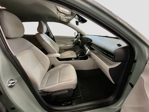 Used 2025 Hyundai Kona SEL AWD/4WD image 32