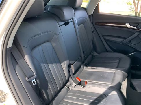 Used 2019 Audi Q5 2.0T Premium Plus w/ Premium Plus Package AWD/4WD image 19