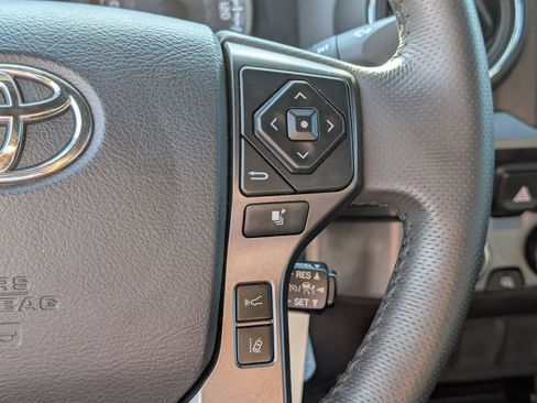 Used 2019 Toyota Tacoma TRD Off-Road AWD/4WD image 28