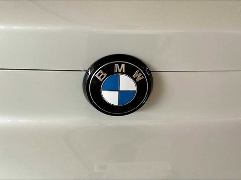 New 2026 BMW X6 xDrive40i w/ Climate Comfort Package image 15