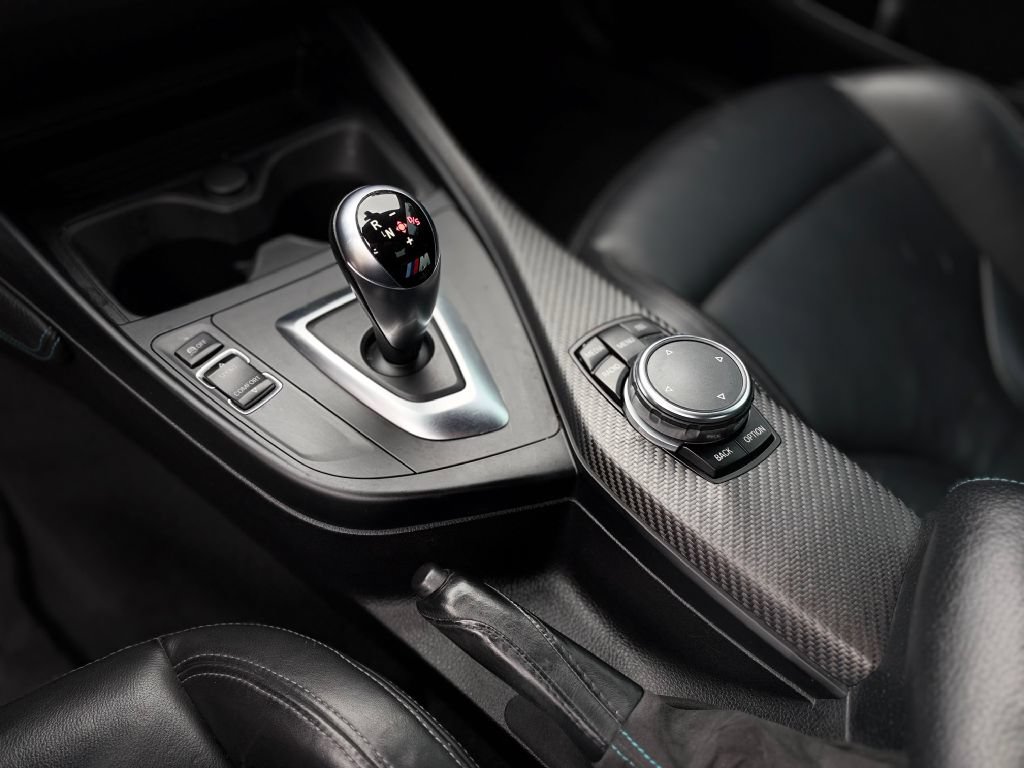 Used 2016 BMW M2 RWD image 17